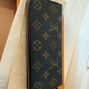 Louis Vuitton Monogram Clémence Fuchsia Wallet EUC Barely Used